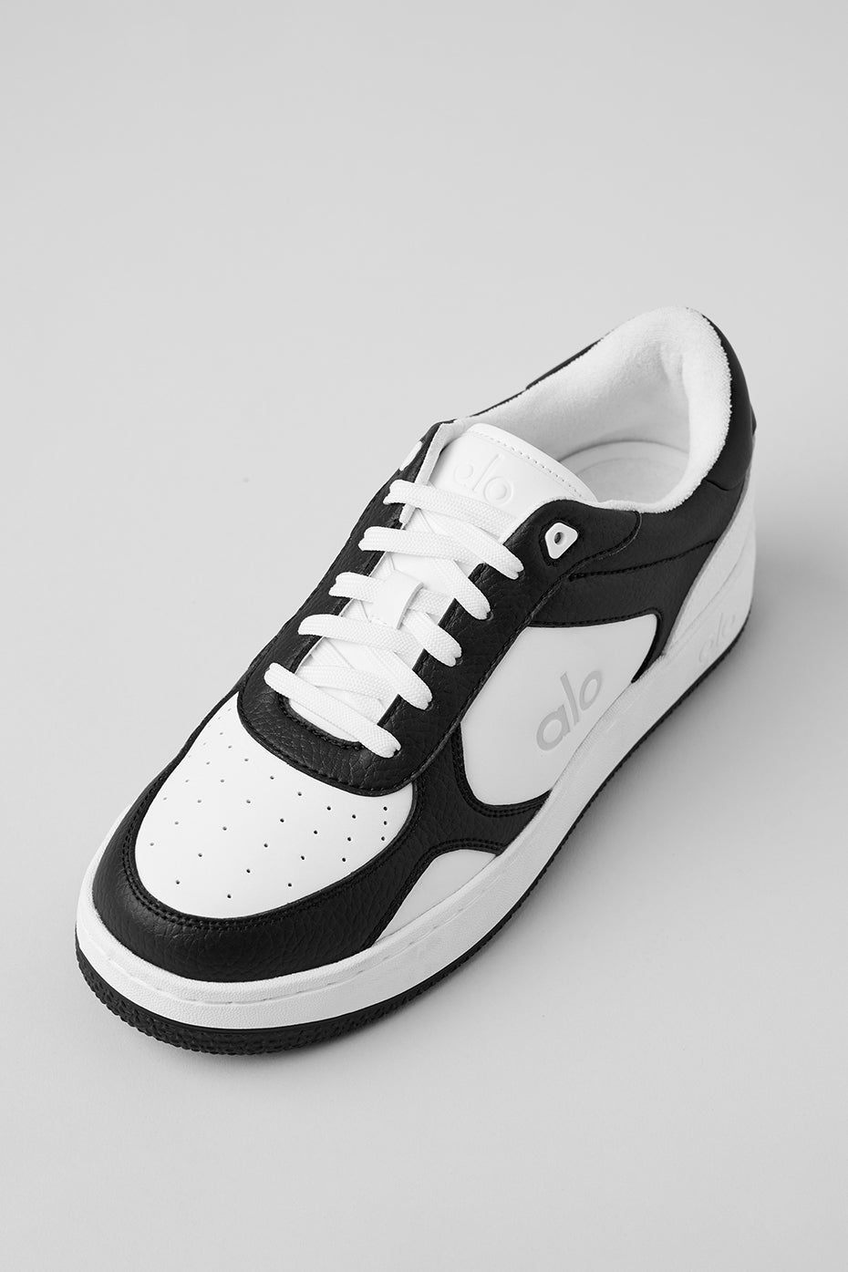 ALO Recovery Mode Sneaker - Black/White - Image 4