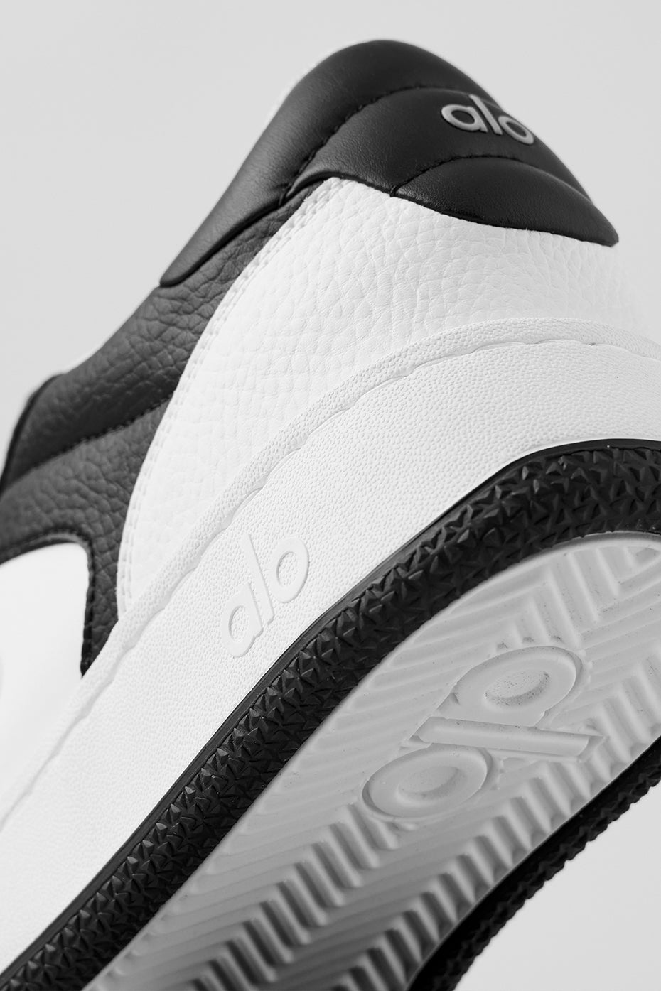 ALO Recovery Mode Sneaker - Black/White - Image 5