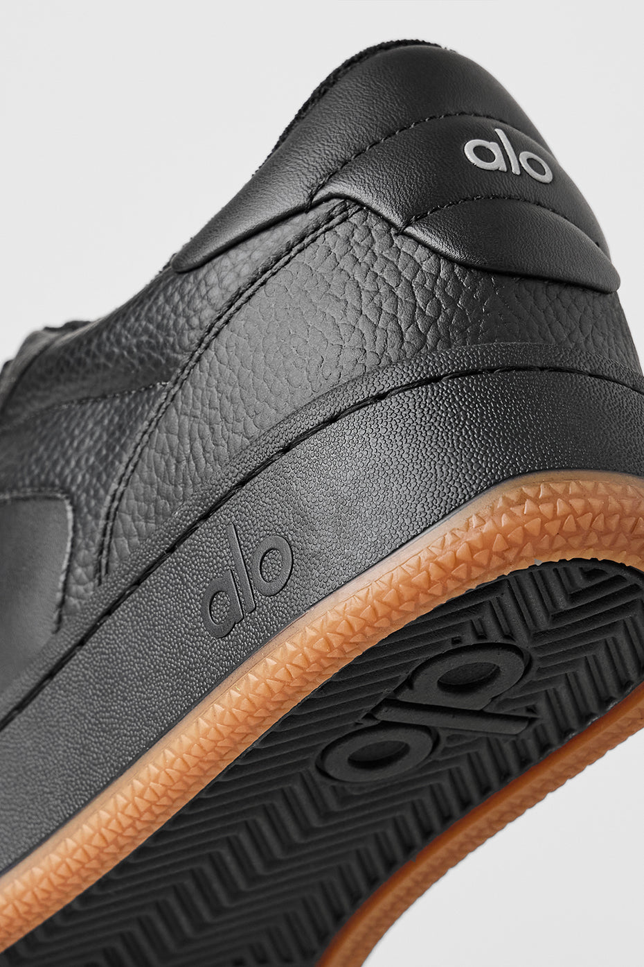 ALO Recovery Mode Sneaker - Black/Gum - Image 5