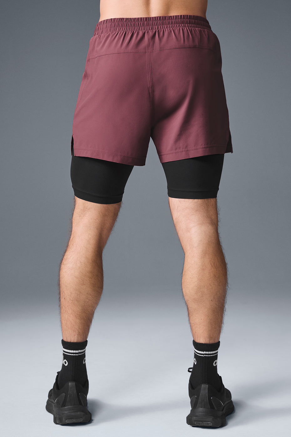 5 Revival 2-in-1 Short - Burgundy Truffle/Black - Image 2