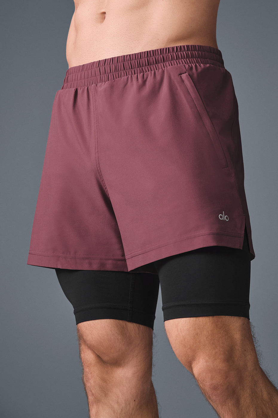 5 Revival 2-in-1 Short - Burgundy Truffle/Black - Image 4