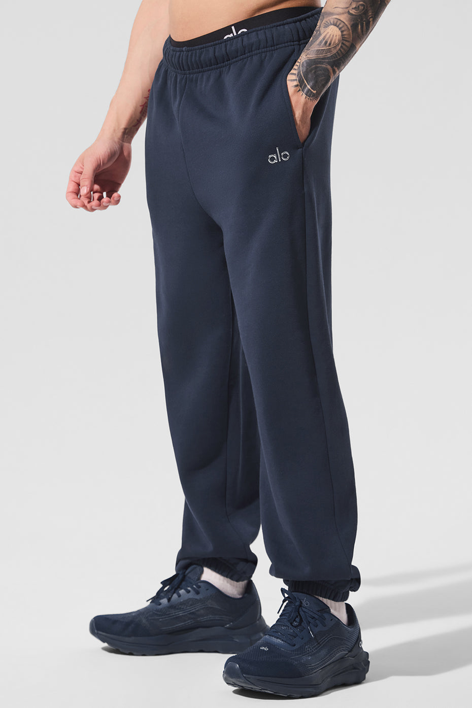 Accolade Sweatpant - Navy