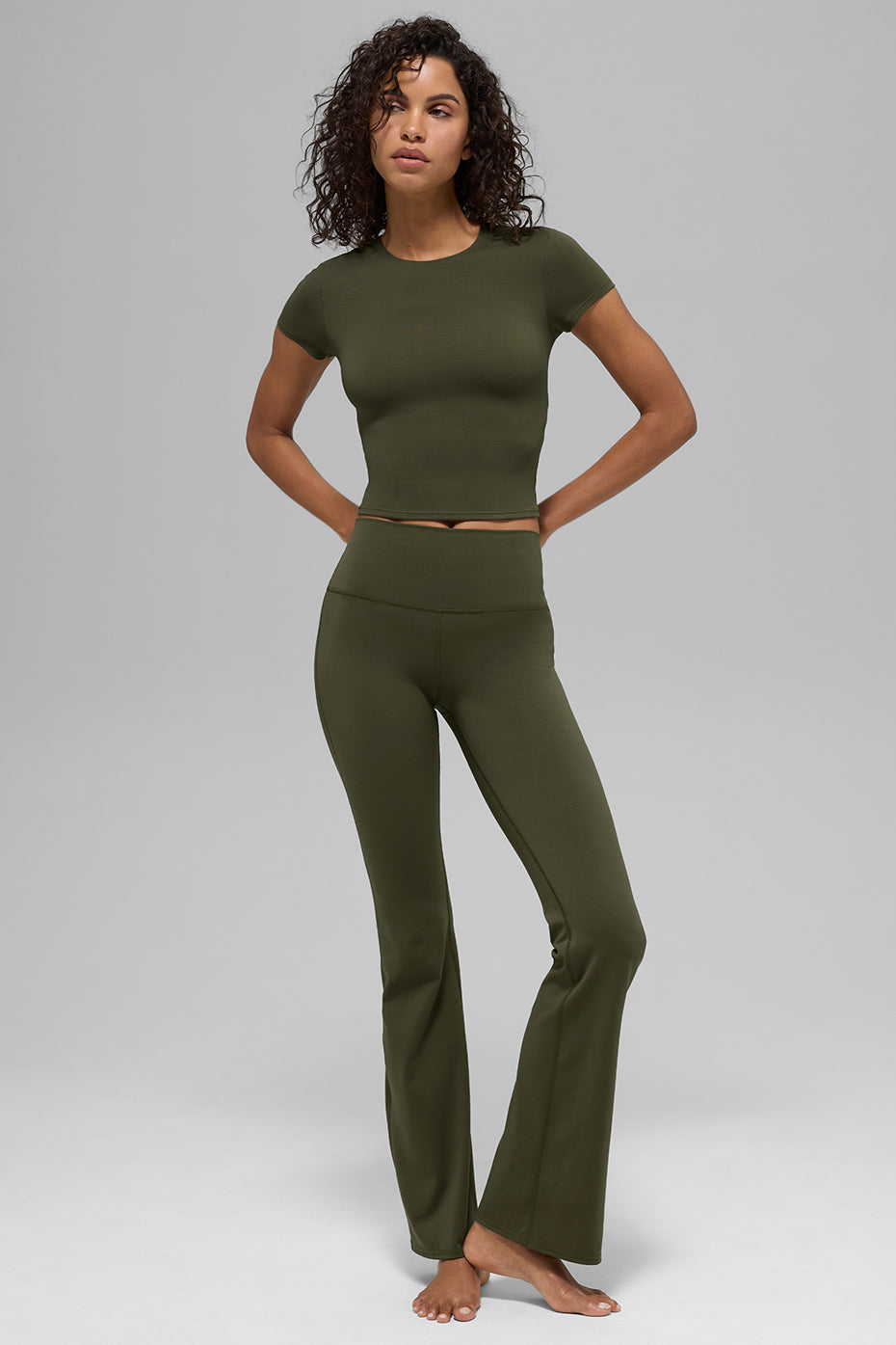 ALO Softsculpt Precision Short Sleeve Top - Green Olive - Image 4