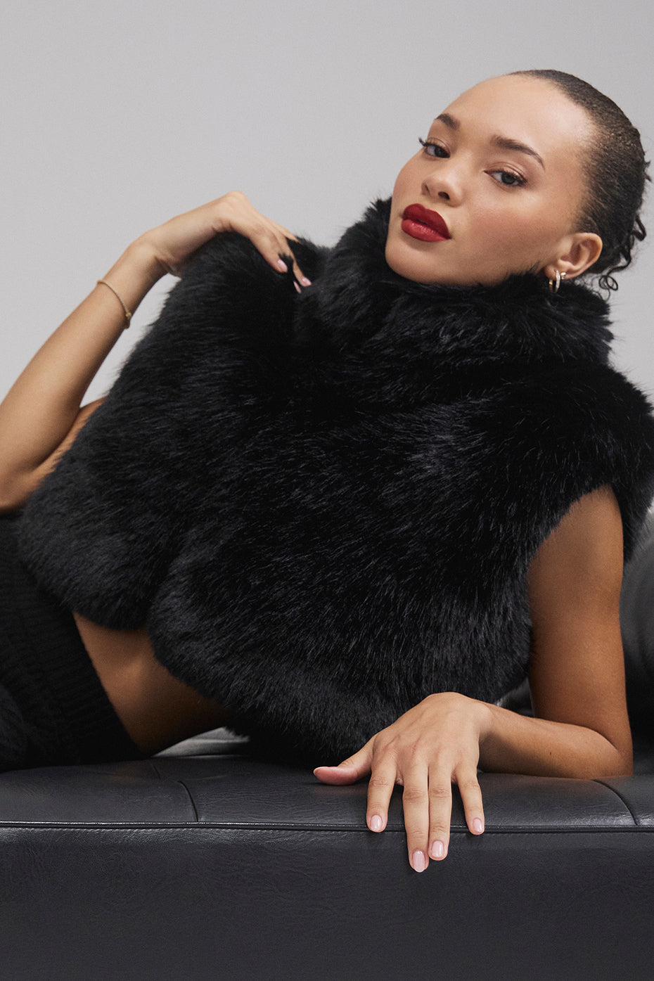 Opulent Faux Fur Cropped Vest - Black - Image 4