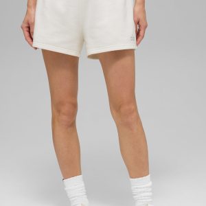 Accolade Short - Ivory